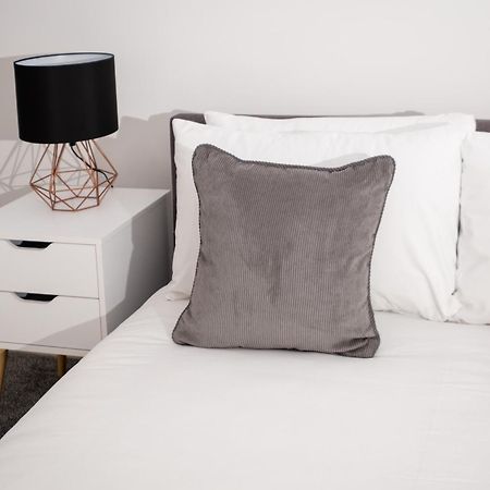 Trinity Apartments Stratford Upon Avon المظهر الخارجي الصورة